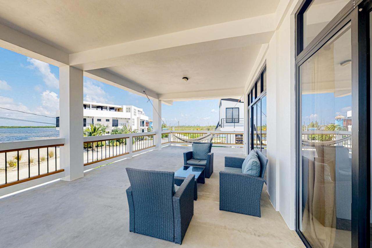 Villa Sea Lux 圣佩德罗 外观 照片